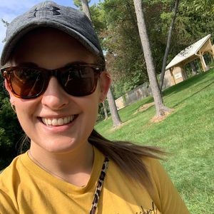 Meet your Posher, Nicole